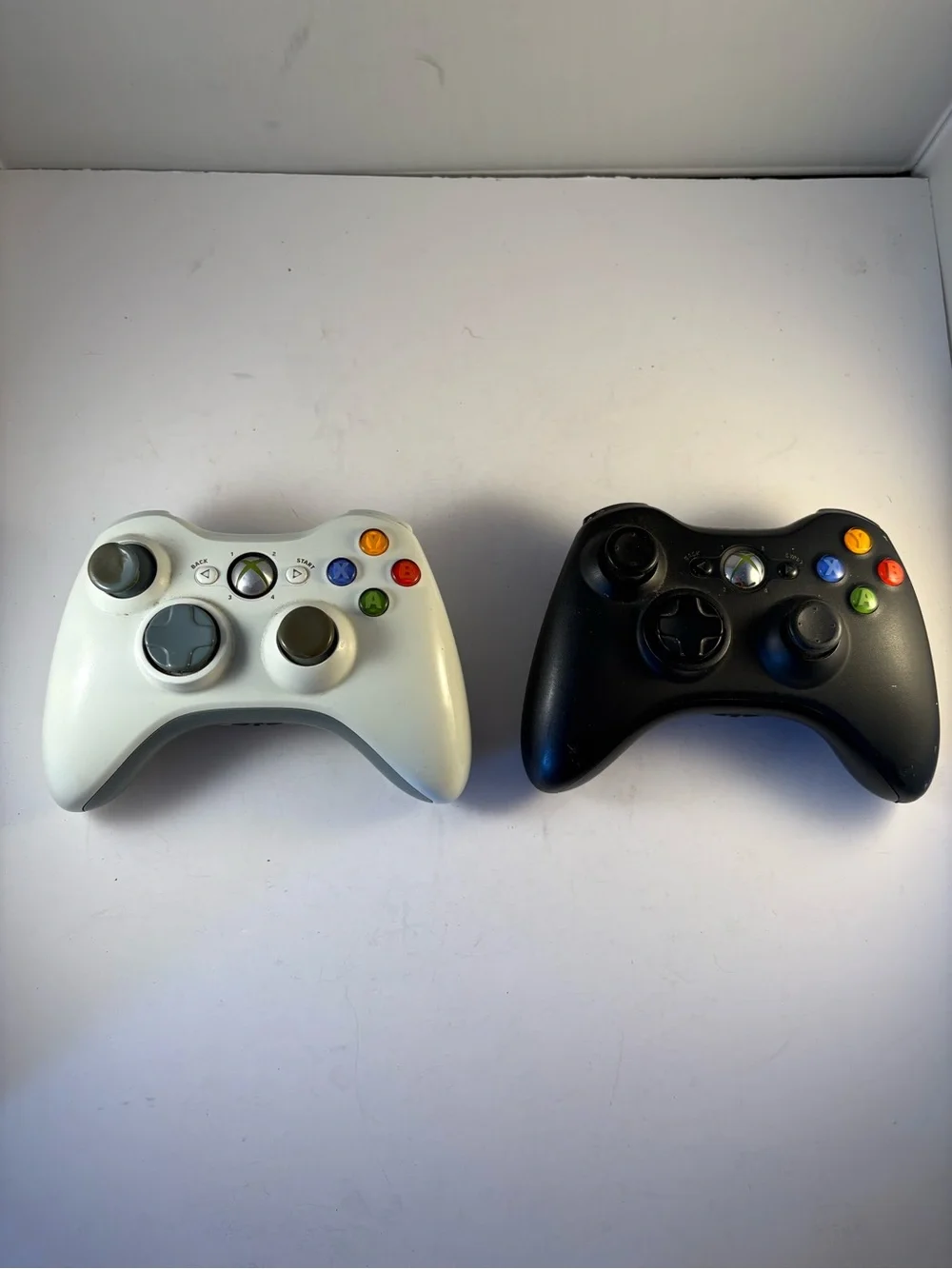 Microsoft Xbox 360 Kinect Camera TWO Wireless Gaming Controller Black 1403 White
